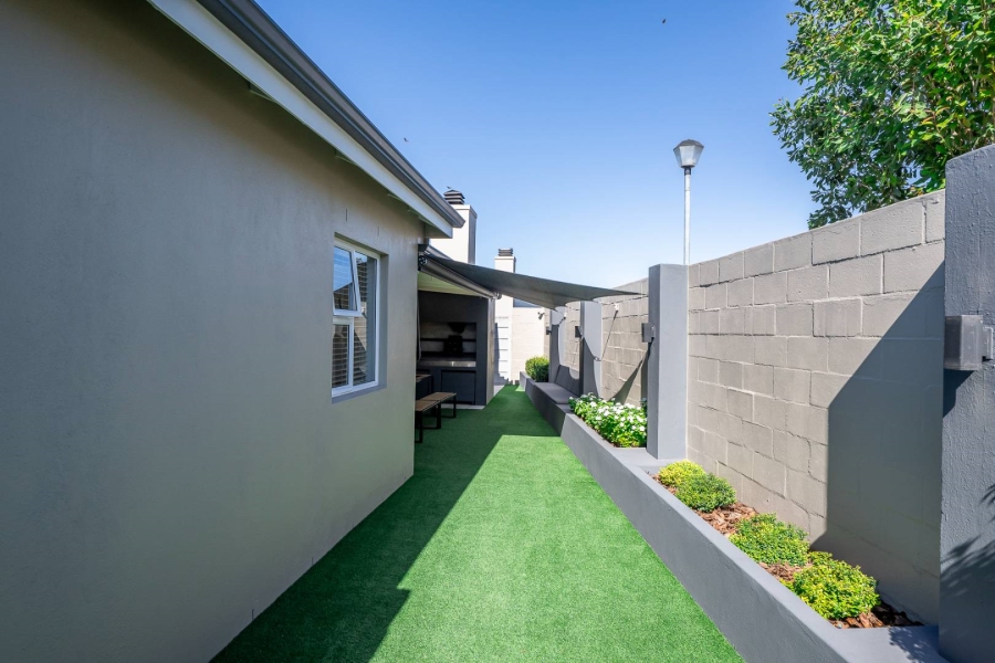 To Let 3 Bedroom Property for Rent in Zonnendal Western Cape